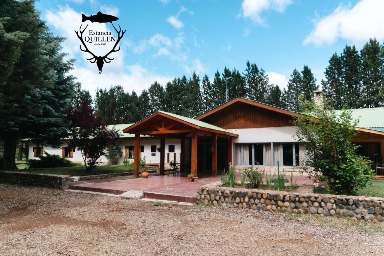 Estancia Quillen Lodge - Hosteria Aluminé エクステリア 写真